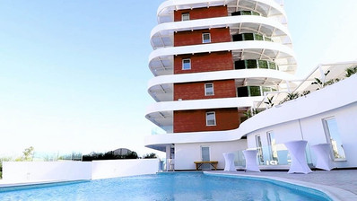 Two Bedroom Ground Floor Apartment located in Makenzie