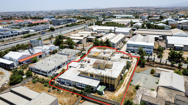 Warehouse 1750 m² for sale in Strovolos, Nicosia, Cyprus