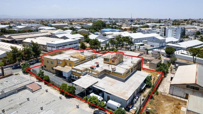 Warehouse 1750 m² for sale in Strovolos, Nicosia, Cyprus