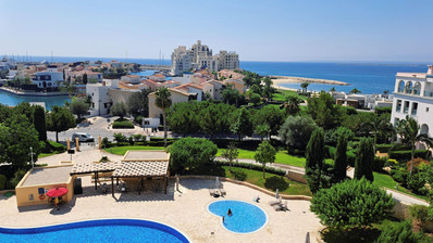 2-комнатная квартира на 4 этаже в Лимассол Марине