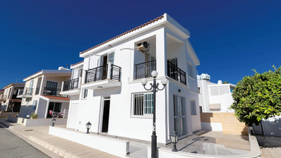 Amazing Sea View Villa located on the Second Line to the Seafront