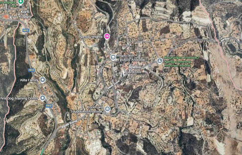 House in Apesia - view 1