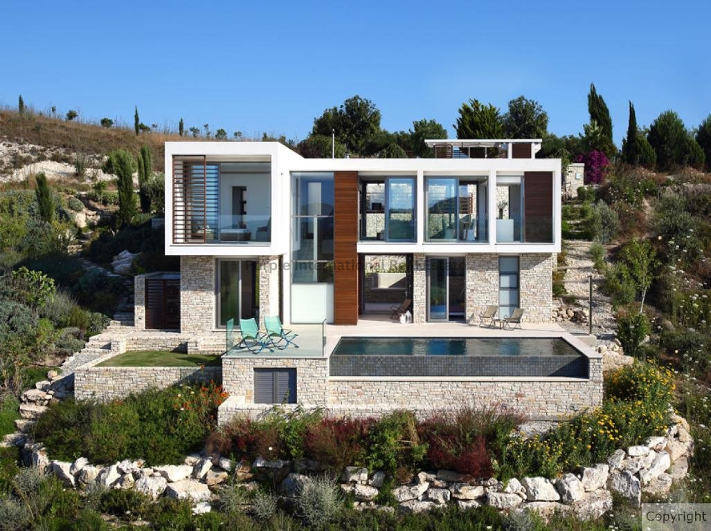 House in Tsada - view 1