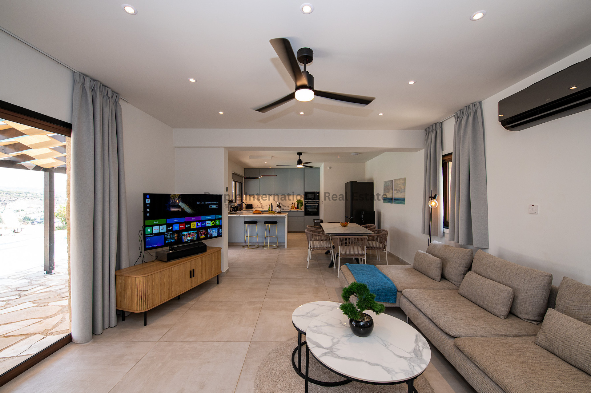 House in Pegeia - Image 2