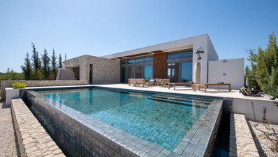 Spacious Detached Villa with Pool in popular Golf Resort