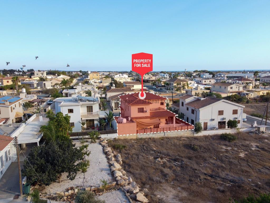 House in Frenaros - Image 3