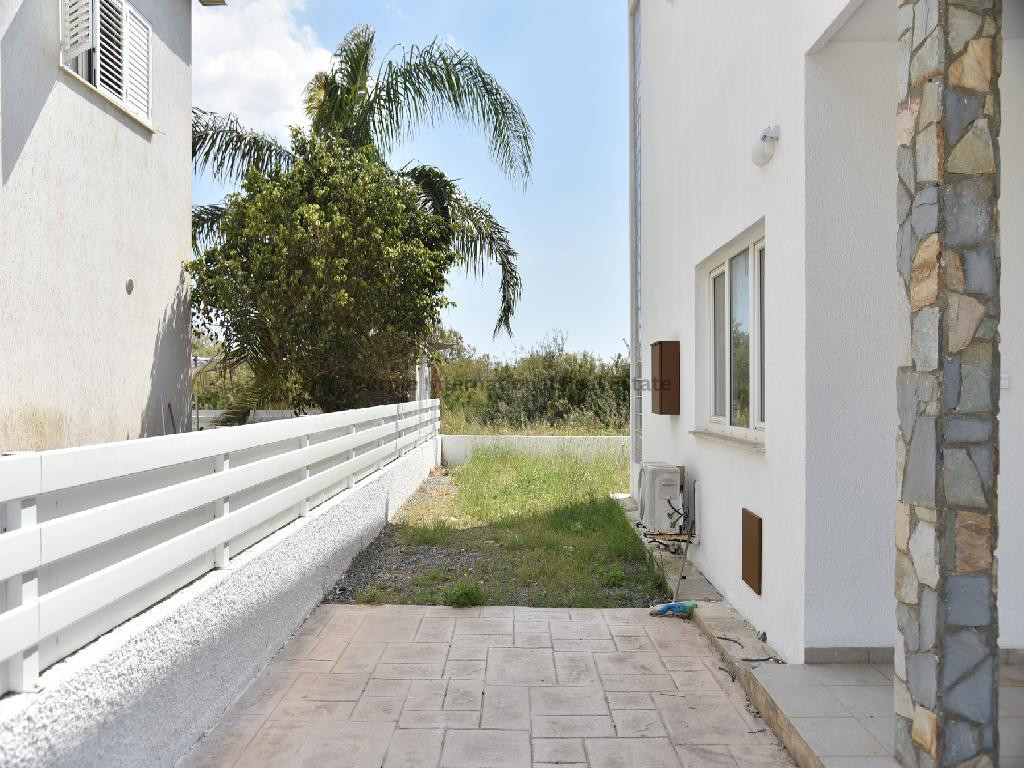 House in Sotira - Image 5