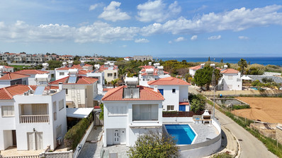 Полностью меблированная вилла с видом на море в Айя-Триаде