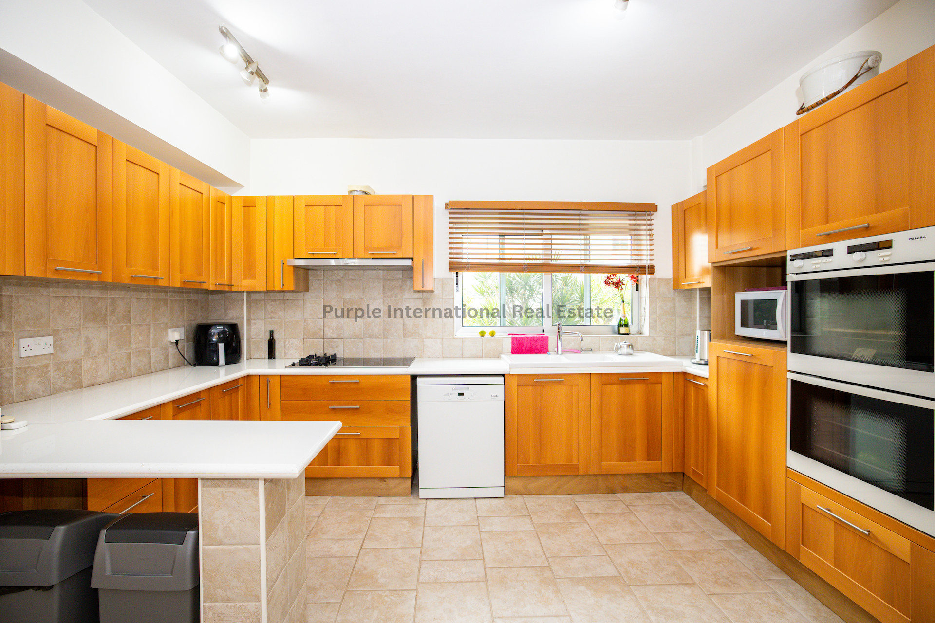 House in Kiti - Image 4