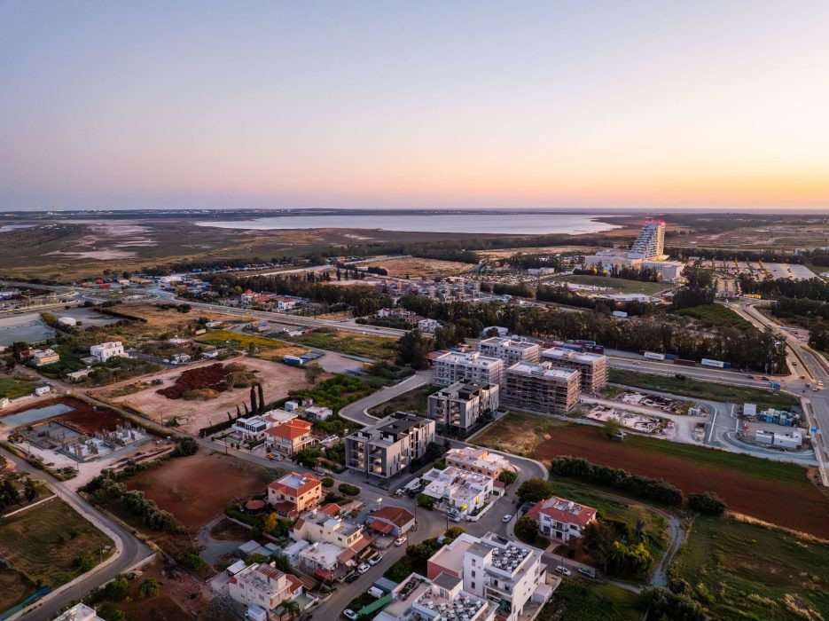 Apartment in Zakaki - Image 4