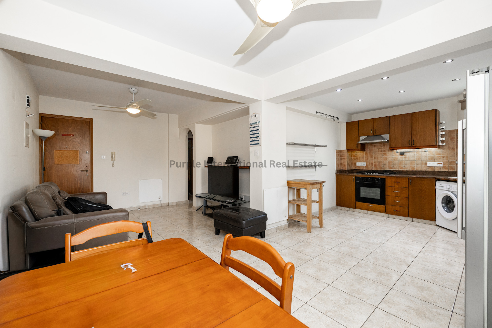 Apartment in Oroklini - Image 3