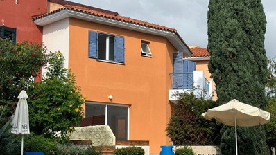 Просторный таунхаус с 3 спальнями в Анарите