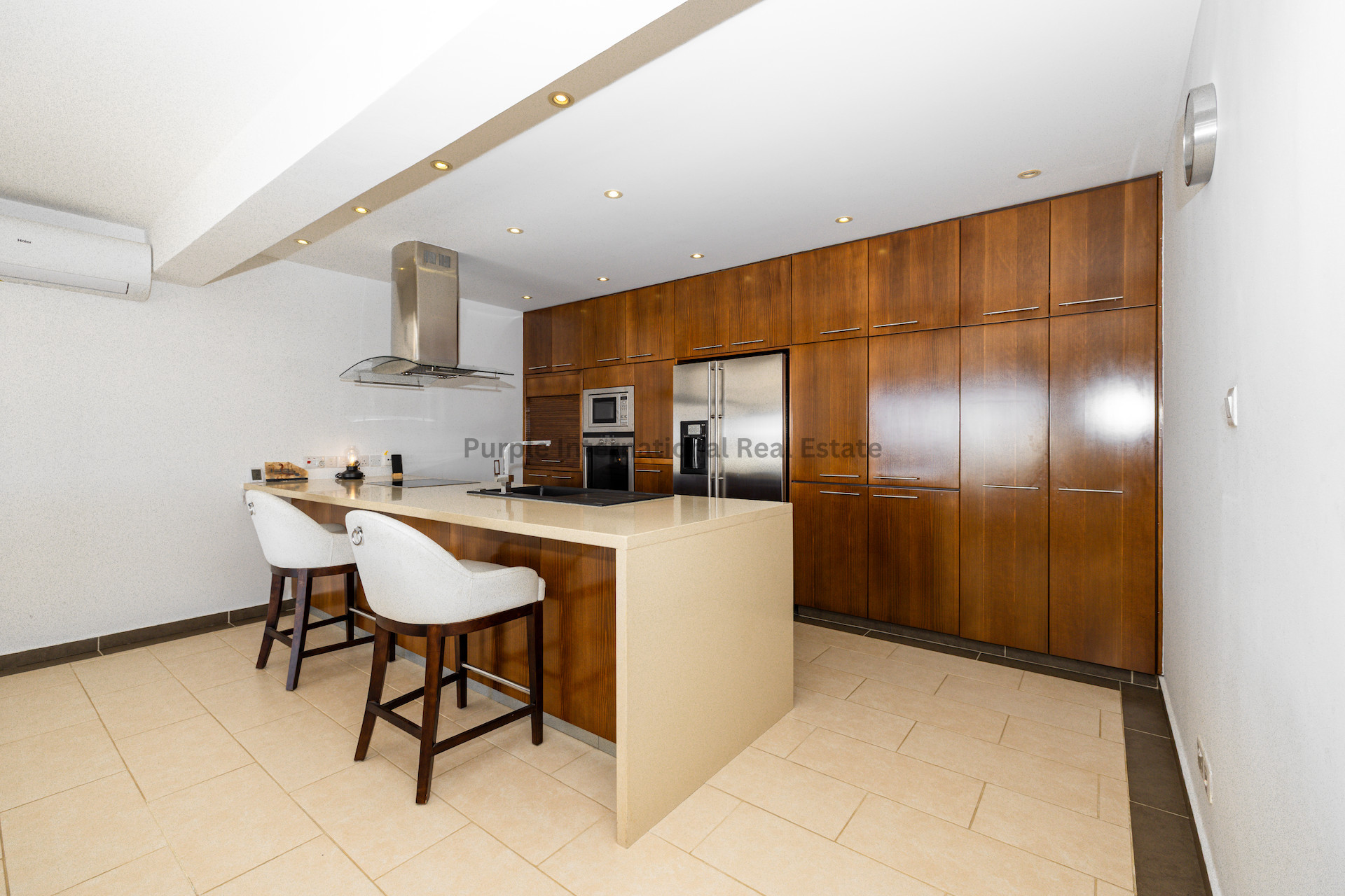 Apartment in Oroklini - Image 5