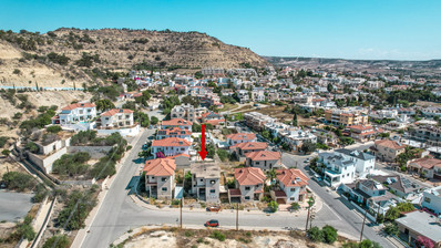 Трёхспальная отдельно стоящая вилла, расположенная в Ороклини