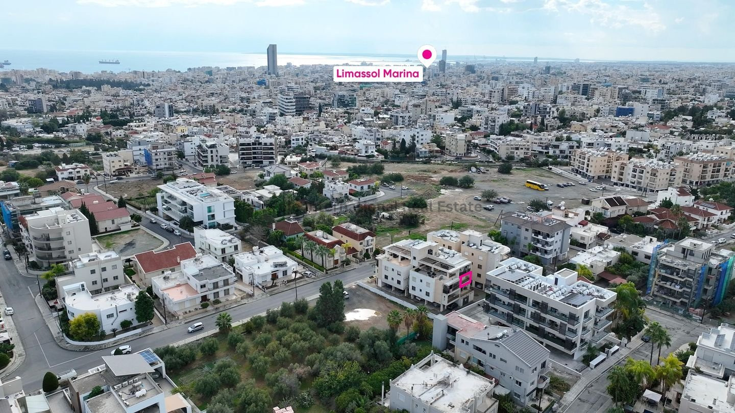 Apartment in Agios Athanasios - Image 2