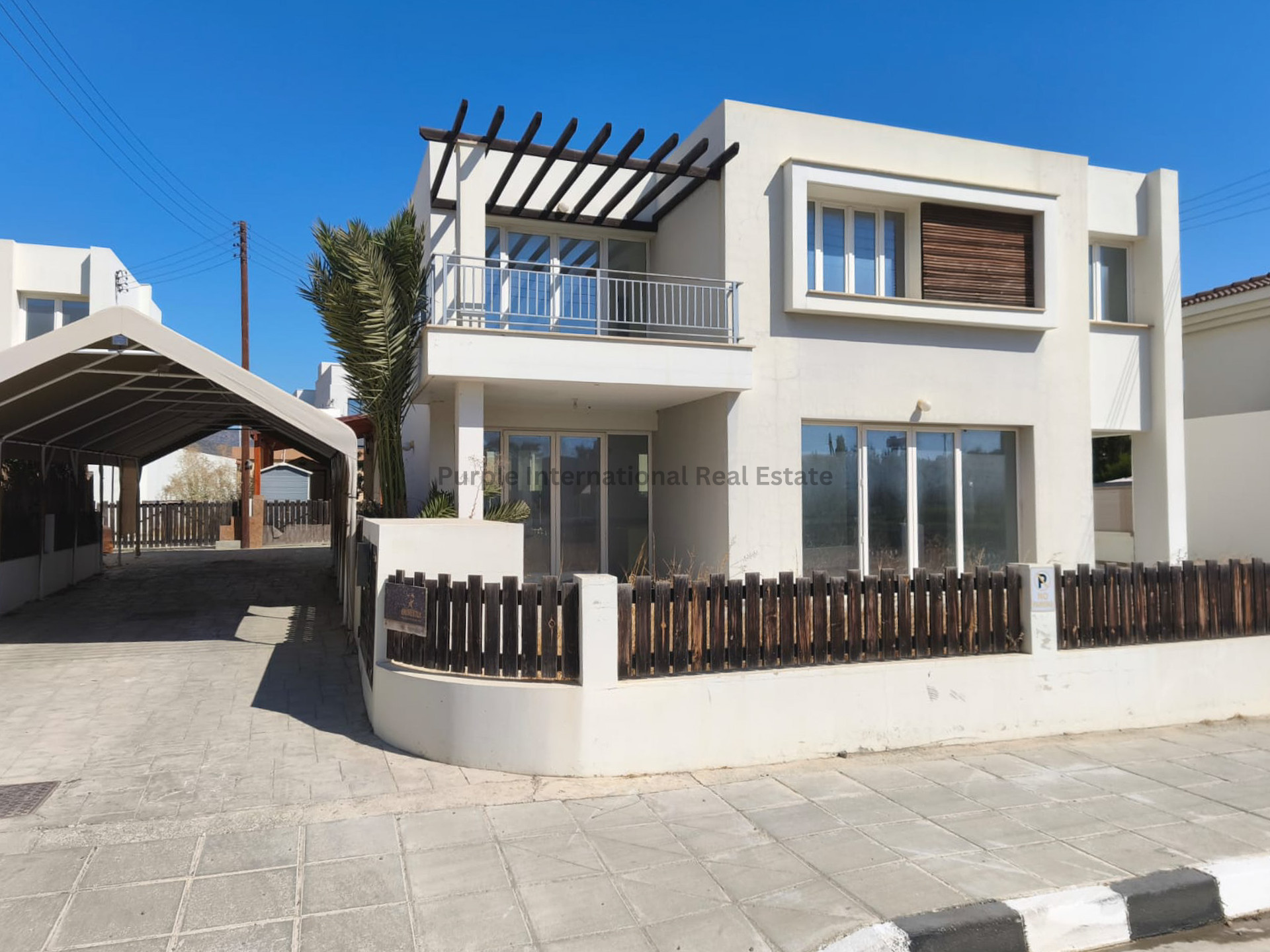 House in Parekklisha - view 1