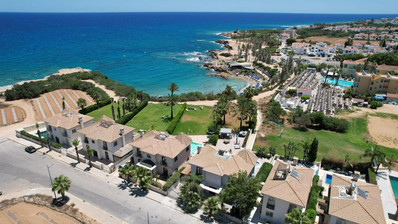 5 Bedroom Frontline Villa in Kapparis