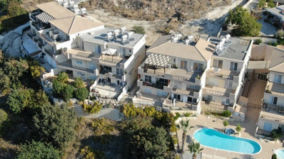 Sea View Apartment with Pool in Mesa Chorio