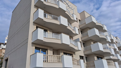 Spacious Unfurnished Apartment in Popular Universal Area