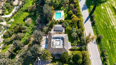 Spacious Aradippou Villa with Pool on Large Plot