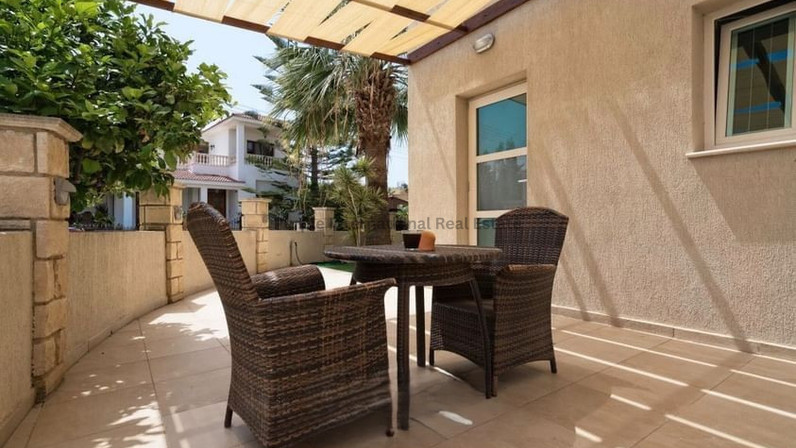 Commercial properties 350 m² for rent in Universal, Paphos, Cyprus