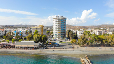 Seafront 3rd Floor Apartment in Agios Tychonas with Sea View