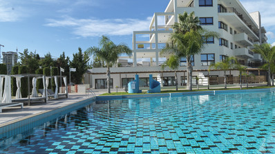 Modern 1 Bedroom Top Floor Apartment in Mouttagiaka