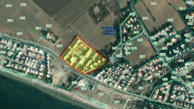 Large Plot for Sale in Peaceful Dromolaxia Area