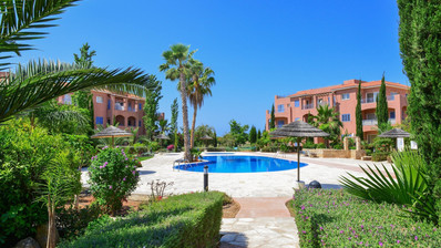 Spacious Mandria Apartment with Pool Two Bedrooms