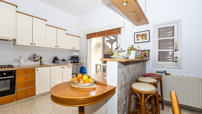 Spacious Four Bedroom Bungalow in Peaceful Dheryneia Area