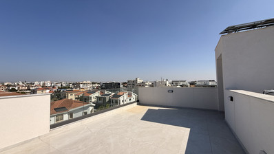 Modern Unfurnished Apartment in Central Metropolis Mall