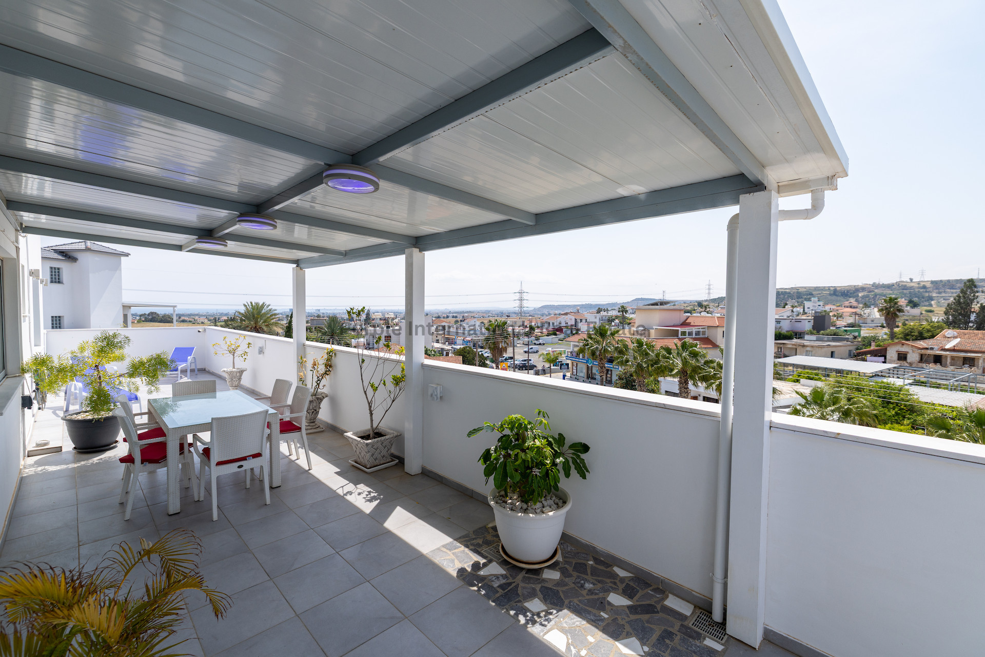 Apartment in Pyla - Image 2