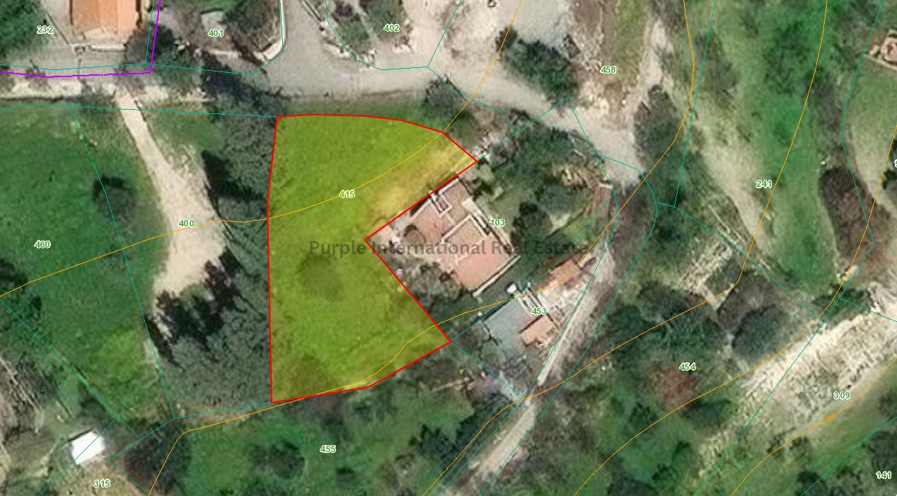 House in Agios Georgios - view 1