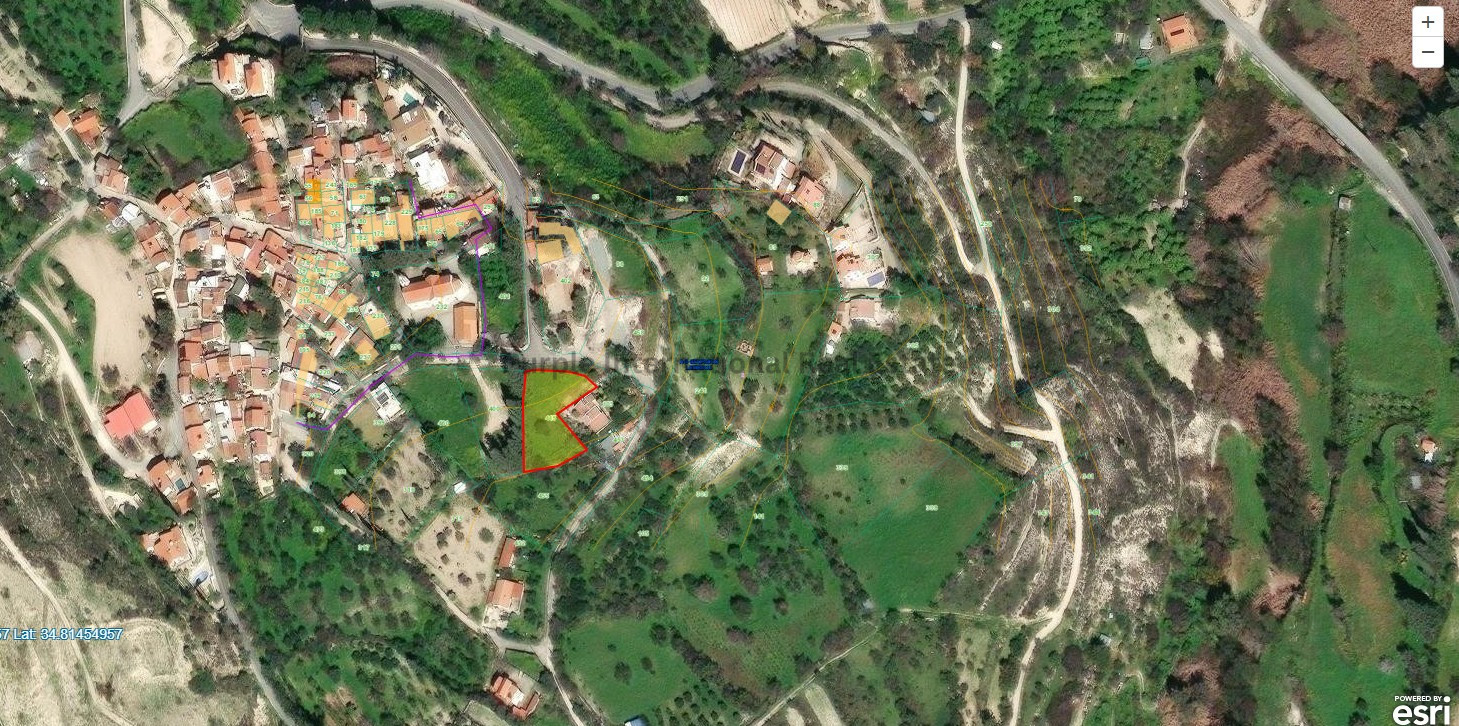 House in Agios Georgios - Image 3