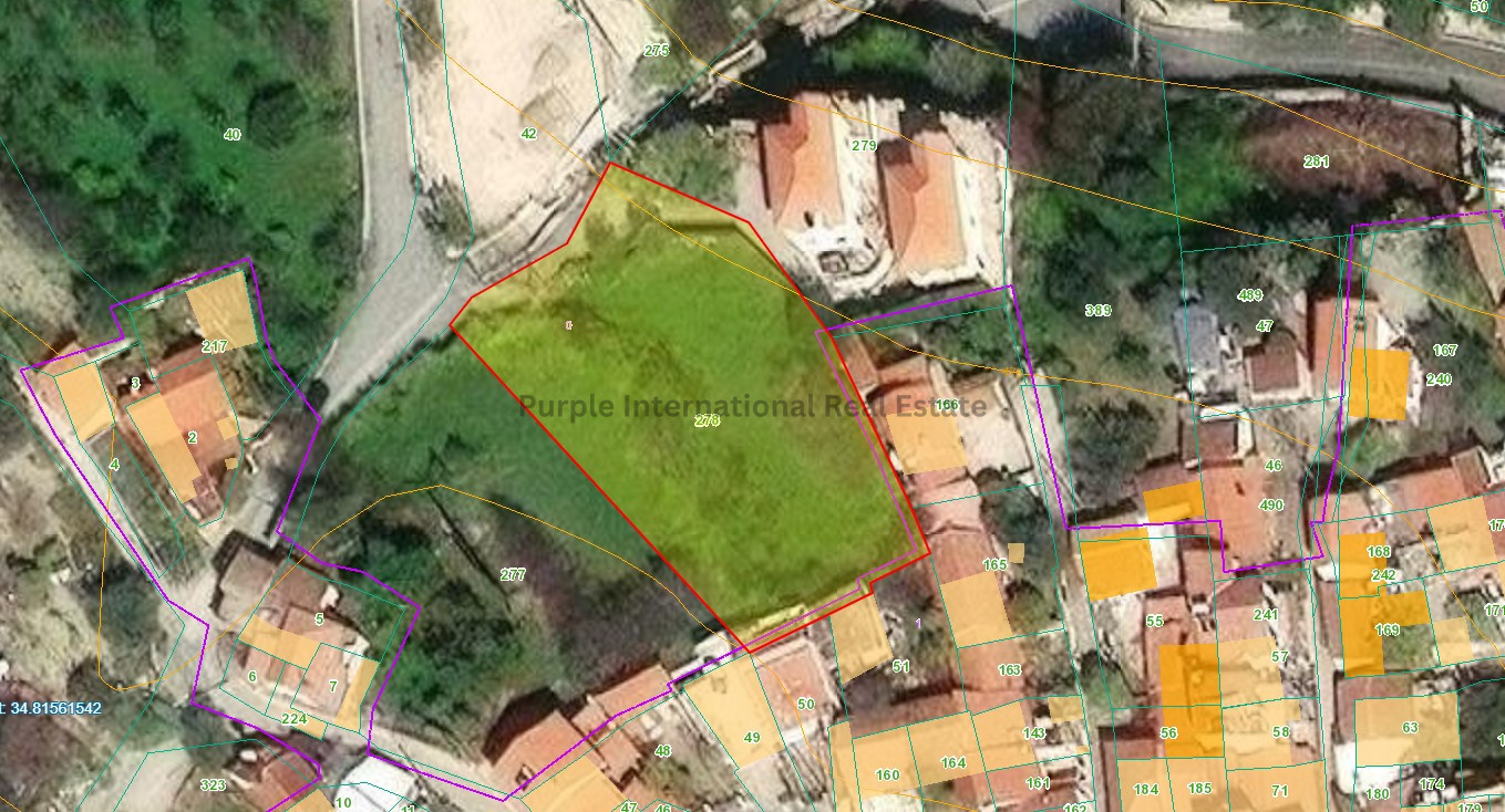 House in Agios Georgios - view 1