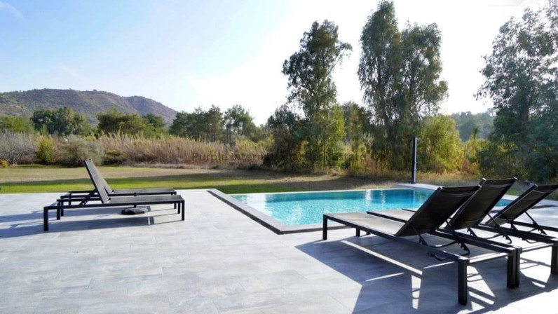 Detached house for sale 390 m² in Mosfiloti, Larnaca, Cyprus
