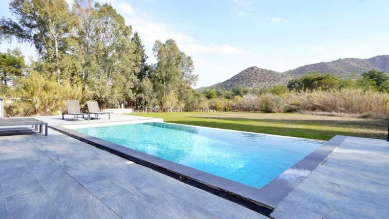 Detached house for sale 390 m² in Mosfiloti, Larnaca, Cyprus