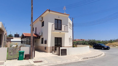 Spacious Three Bedroom House in Peaceful Aradippou Area