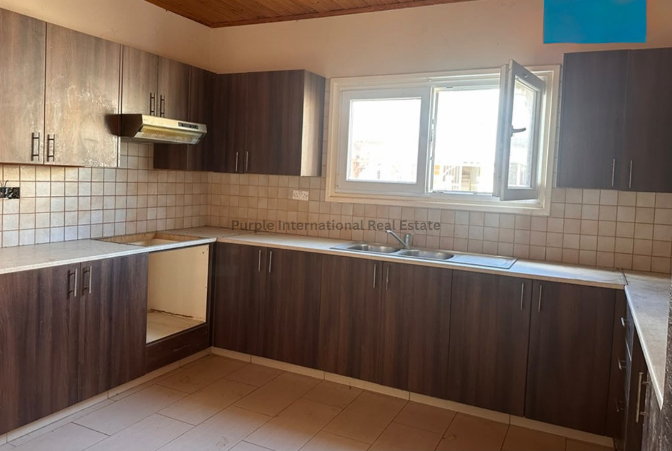 House in Perivolia - Image 2