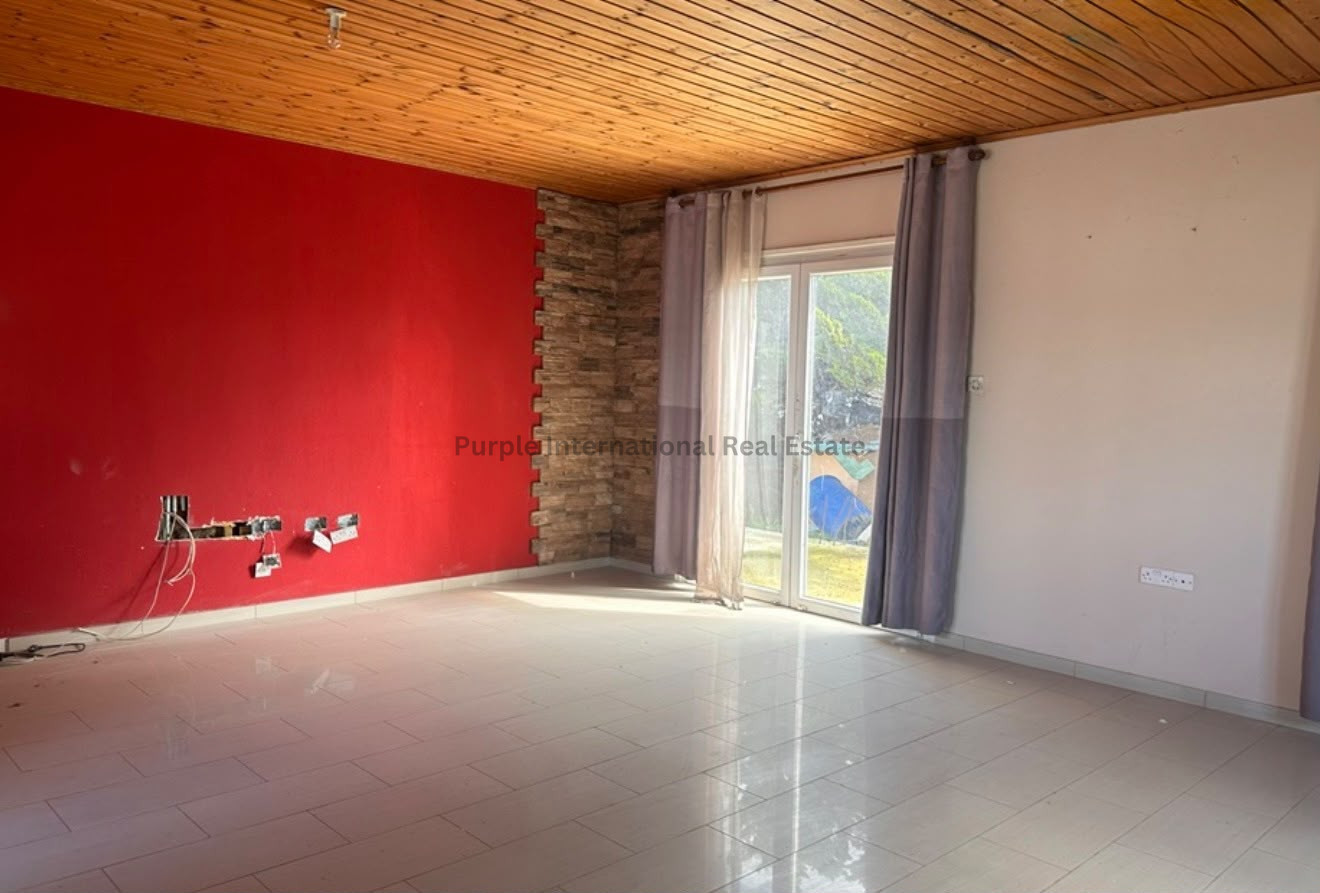 House in Perivolia - Image 4