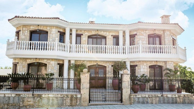 6 Bed Villa In Agia Fyla