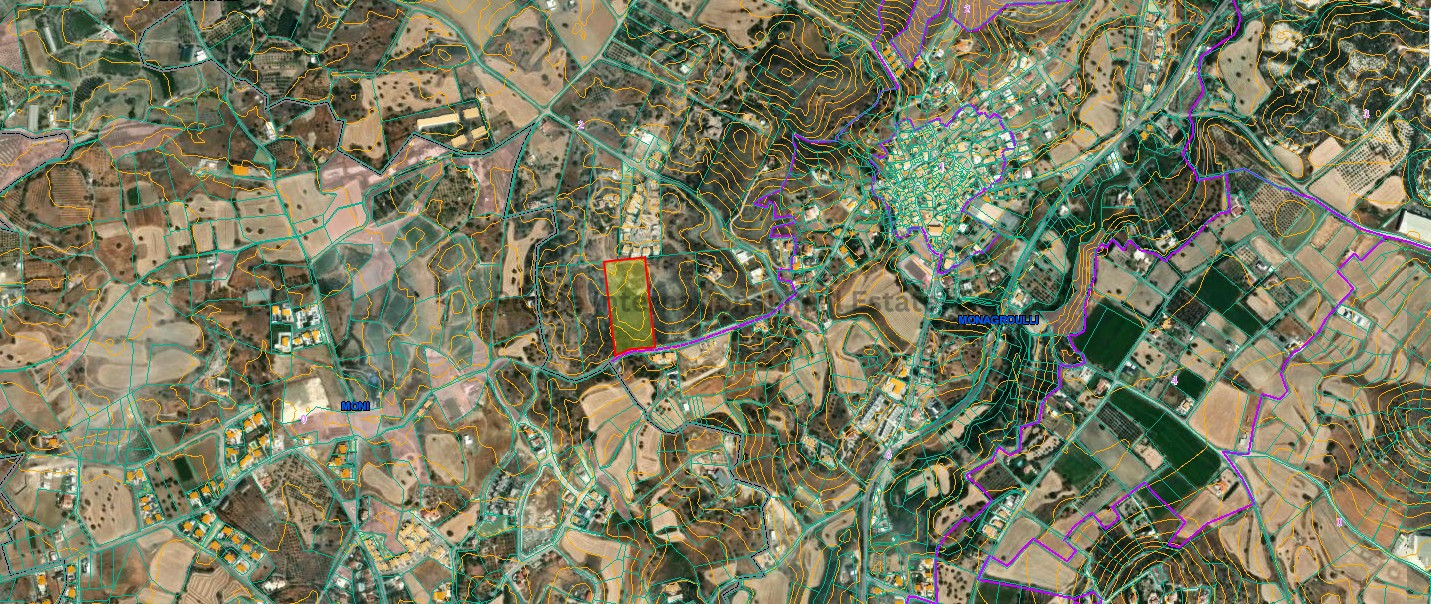 Land in Monagroulli - Image 3