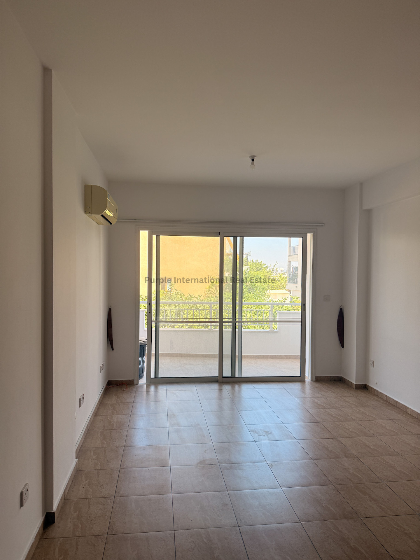 Apartment in Geroskipou - view 1
