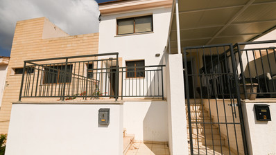 2-Bedroom Townhouse in Tala with Sea View and Mountain view