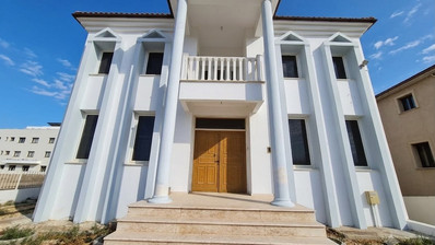 5-Bedroom House in Aradippou with Basement