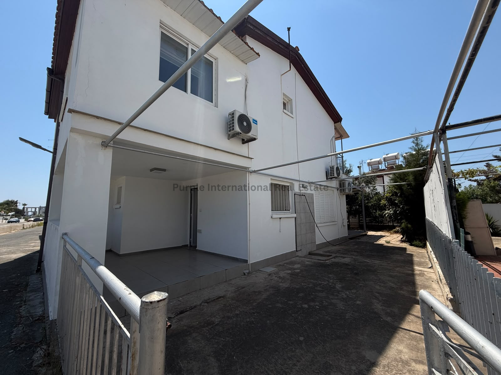 House in Perivolia (Larnakas) - Image 2