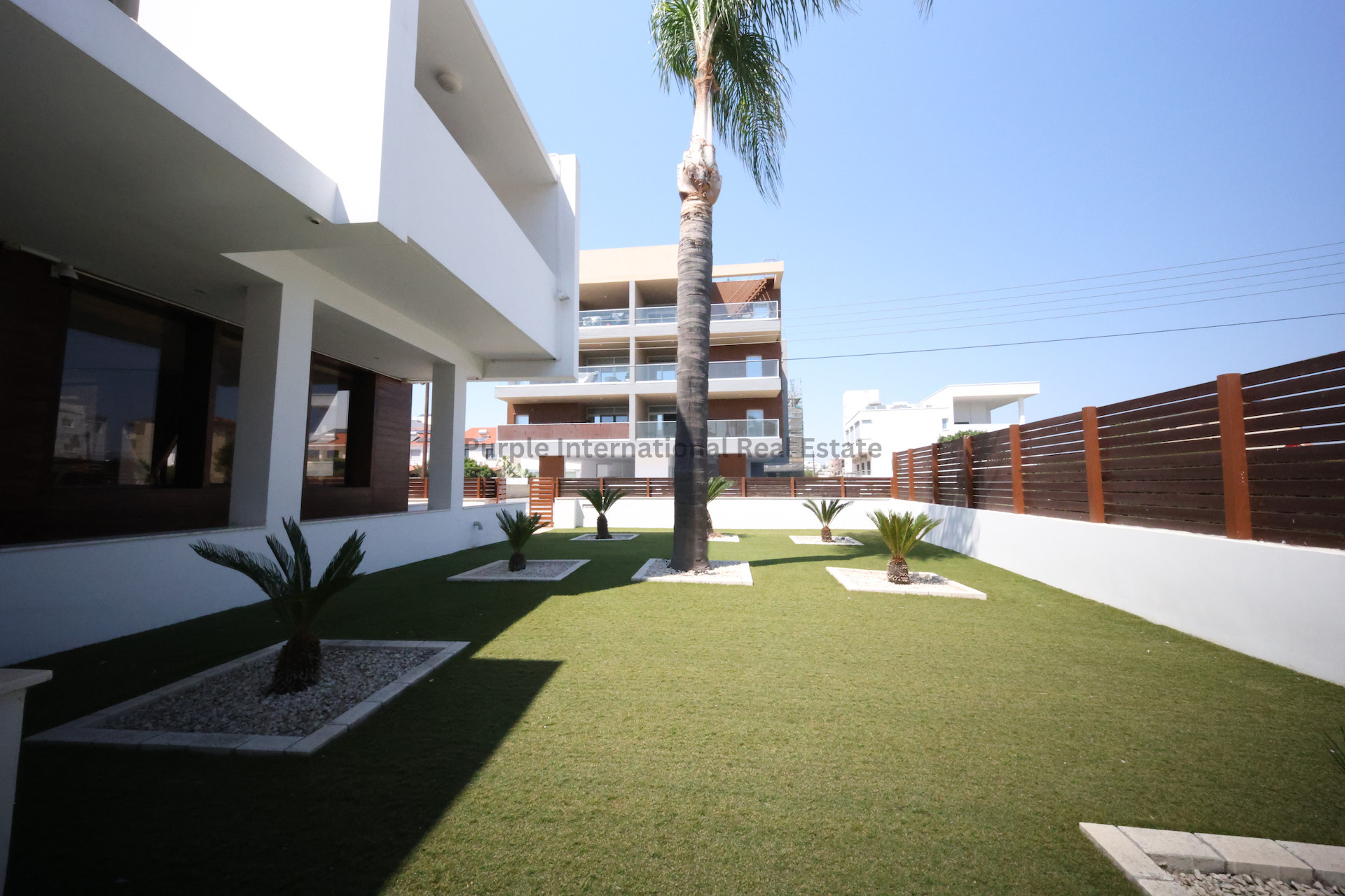 House in Agios Nikolaos - Image 3