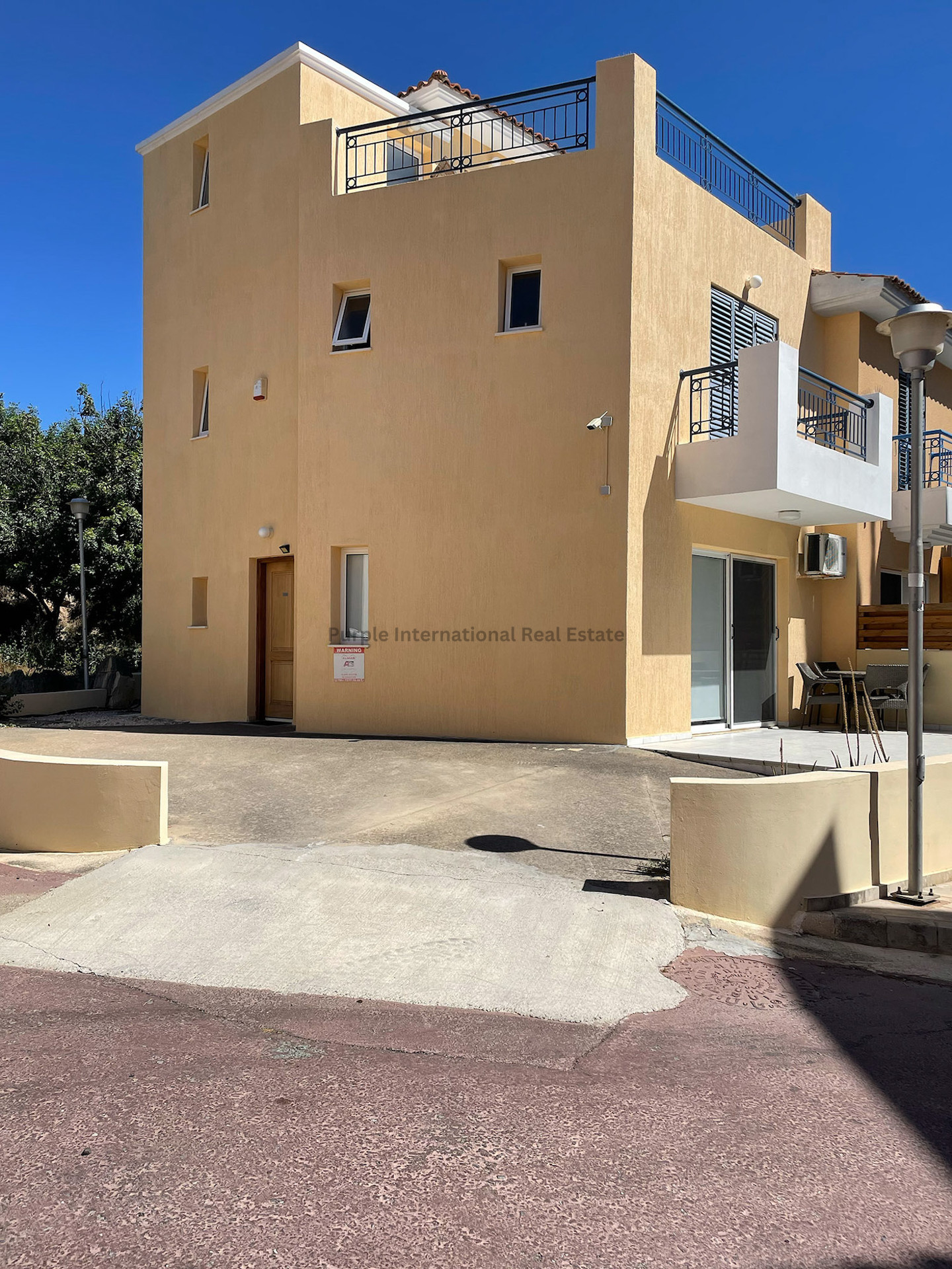House in Anarita - view 1
