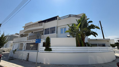 Spacious 2-Bed Ground Floor Apartment in Livadia
