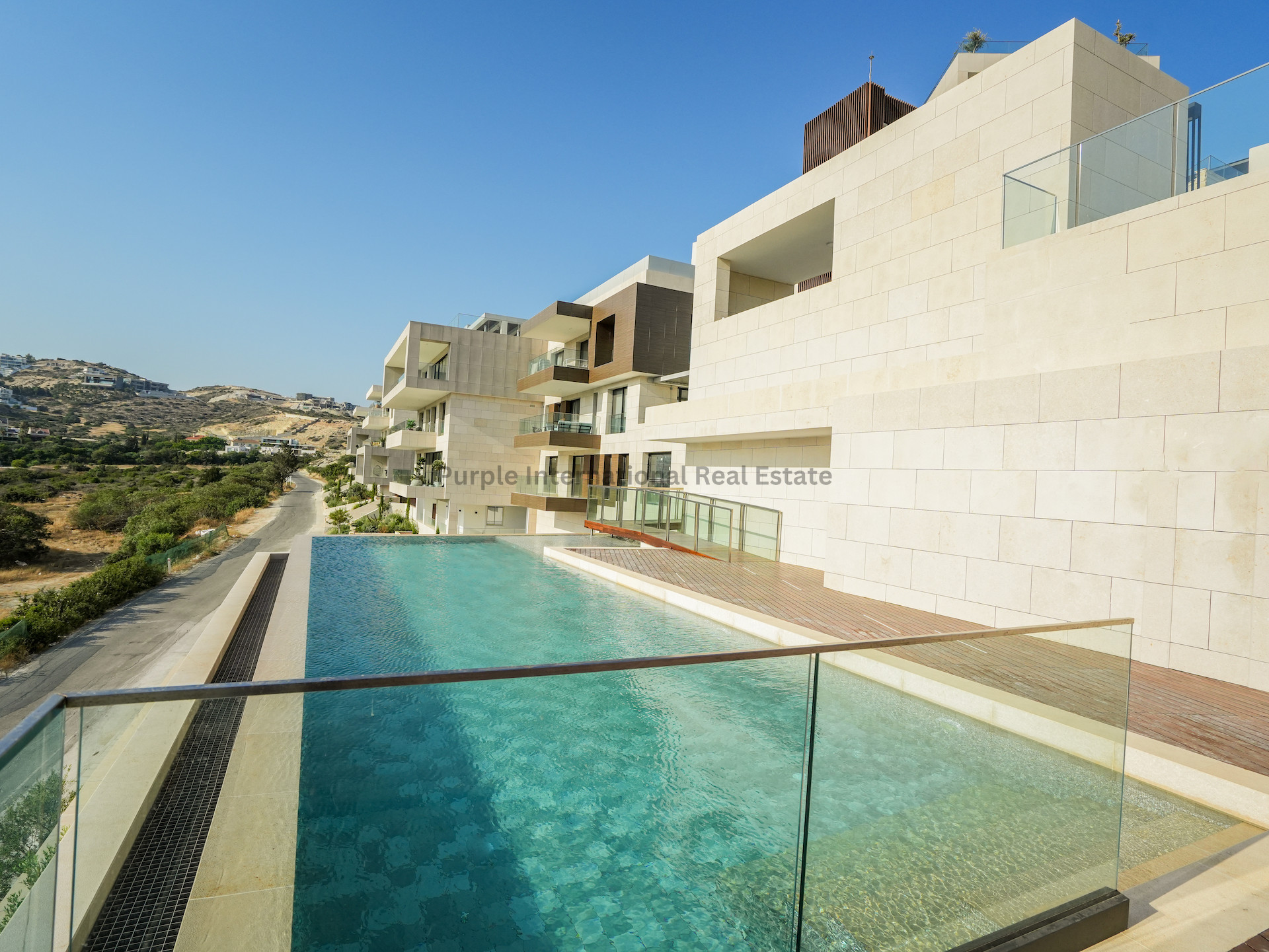 Apartment in Agios Tychon - Image 3